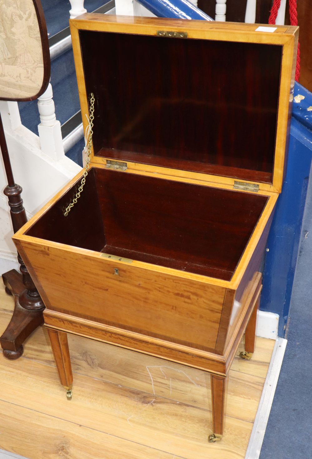 A Sheraton revival satinwood, marquetry and tulipwood banded cellaret, early 20th century, W.53cm, D.38cm, H.65cm